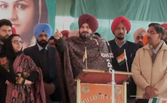 "Hang Sacrilege Accused In Public," Says Congress's Navjot Sidhu