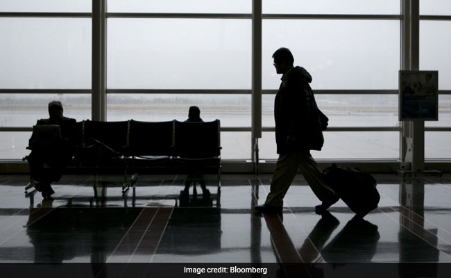 H1-B Visas For US Drop The Most In A Decade - This Is Why