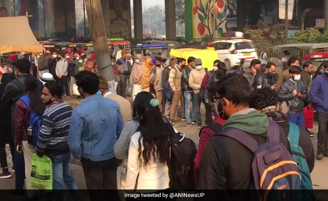 Delhi Metro's Blue Line Sees Up To An Hour's Delay Over Signal Problems