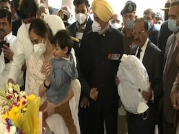 जनरल बिपिन रावत को बेटियों और नाती ने दी भावभीनी श्रद्धांजलि जनरल बिपिन रावत को बेटियों और नाती ने दी भावभीनी श्रद्धांजलि