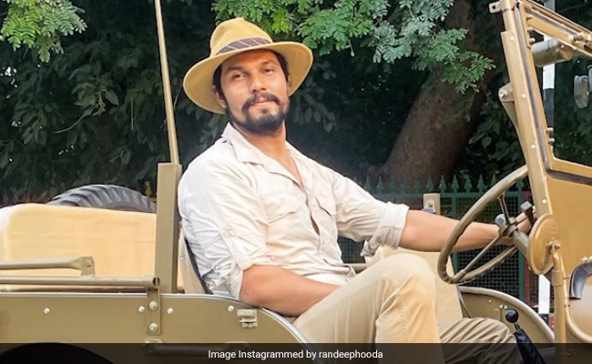 Randeep Hooda Sees Tiger Hunting Bison At Satpura Tiger Reserve