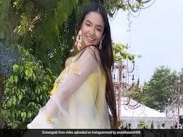 Video: अनुष्का सेन ने K3G के गाने 'बन्नो' पर दिखाई अपनी खूबसूरत अदाएं, फैन्स हुए दीवाने Video: अनुष्का सेन ने K3G के गाने 'बन्नो' पर दिखाई अपनी खूबसूरत अदाएं, फैन्स हुए दीवाने
