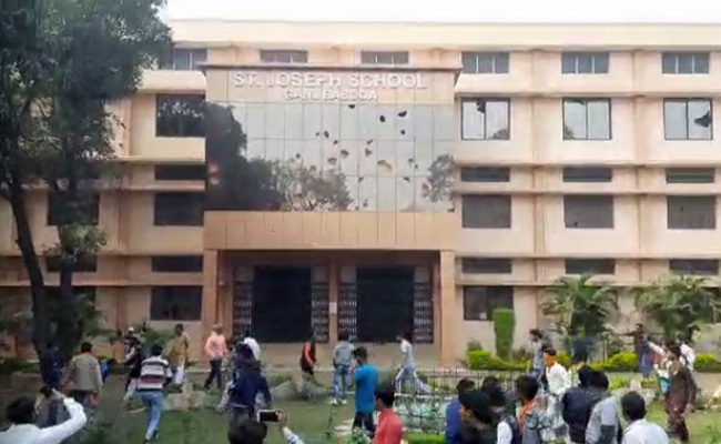 4 Detained After Right-Wing Mob Attacks Madhya Pradesh School