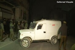 2 Dead, 12 Injured In Terror Attack On Police Bus Near Srinagar 2 Dead, 12 Injured In Terror Attack On Police Bus Near Srinagar