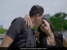 YouTuber ने रिक्रिएट किया सूर्यवंशी का Najaa Song, अक्षय कुमार ने दिल खोलकर की तारीफ - देखें Video YouTuber ने रिक्रिएट किया सूर्यवंशी का Najaa Song, अक्षय कुमार ने दिल खोलकर की तारीफ - देखें Video