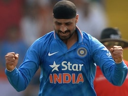 हरभजन सिंह के संन्यास के बाद क्रिकेट जगत से आई भर-भर के बधाइयां, देखिए किसने क्या लिखा हरभजन सिंह के संन्यास के बाद क्रिकेट जगत से आई भर-भर के बधाइयां, देखिए किसने क्या लिखा