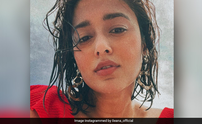 Barfi एक्ट्रेस 'Ileana D'cruz' ने टू पीस में शेयर की फोटो, बोलीं एक्सपेक्टेशन क्या थी और क्या निकली...