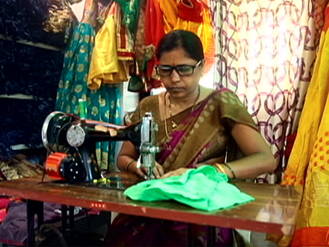 USHA Silai School: Jayashree Godhinde Of Maharashtra Became A Breadwinner During Crisis