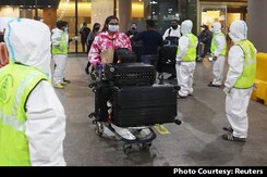 7-Day Institutional Quarantine For Fliers From 'At-Risk' Nations In Maharashtra 7-Day Institutional Quarantine For Fliers From 'At-Risk' Nations In Maharashtra