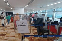 Centre-States Meet Today To Review Omicron Rules At Airports Centre-States Meet Today To Review Omicron Rules At Airports