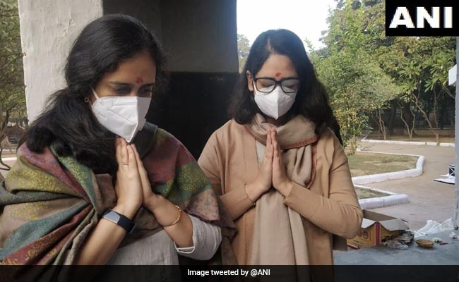 General Rawat's Daughters Immerse Parents' Ashes In Ganga At Haridwar