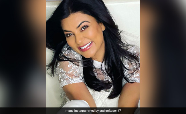 "Looking Foward To An Incredible 2022" : Sushmita Sen Writes A Note, Post Breakup With Rohman Shawl