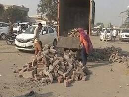 टीकरी बॉर्डर 380 दिन बाद खुला, किसान आंदोलन खत्म होने के बाद सिंघू व गाजीपुर बॉर्डर भी जल्द खुलेंगे टीकरी बॉर्डर 380 दिन बाद खुला, किसान आंदोलन खत्म होने के बाद सिंघू व गाजीपुर बॉर्डर भी जल्द खुलेंगे