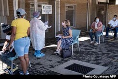 New Omicron Cases In South Africa Double In A Day; Strain In 24 Countries New Omicron Cases In South Africa Double In A Day; Strain In 24 Countries