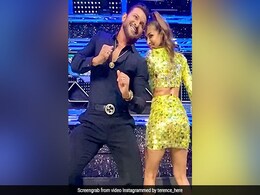 मलाइका अरोड़ा ने टेरेंस लुईस के साथ किया कपल डांस तो फैंस बोले- कॉपी कैट, देखें Video मलाइका अरोड़ा ने टेरेंस लुईस के साथ किया कपल डांस तो फैंस बोले- कॉपी कैट, देखें Video