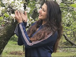 Bhagyashree Recommends Pomegranates For Skin Health And More