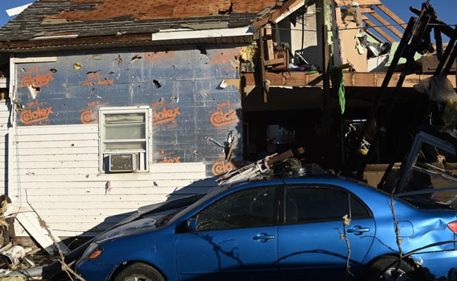 US Tornadoes Death Count Rises To 94, Rescuers Race To Find Survivors
