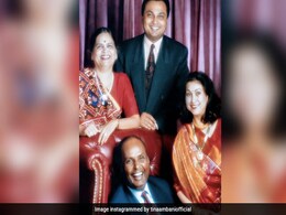 Tina Ambani ने ससुर धीरूभाई अंबानी की Birth Anniversary पर शेयर की खूबसूरत तस्वीर, कही दिल को छू लेने वाली बात Tina Ambani ने ससुर धीरूभाई अंबानी की Birth Anniversary पर शेयर की खूबसूरत तस्वीर, कही दिल को छू लेने वाली बात