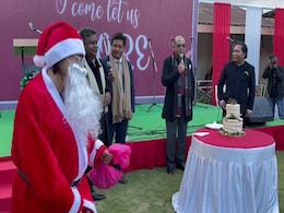 Video : जब क्रिसमस कैरोल गाने के लिए साथ आए मेघालय CM और विपक्ष के नेता, सुरों से बांधा समां Video : जब क्रिसमस कैरोल गाने के लिए साथ आए मेघालय CM और विपक्ष के नेता, सुरों से बांधा समां