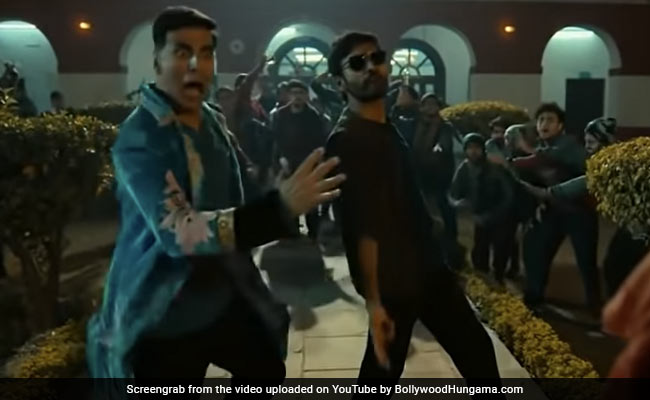 <i>Atrangi Re</i> Song <i>Little Little</i>: Akshay Kumar And Dhanush Dance-Off To Win Sara Ali Khan's Heart