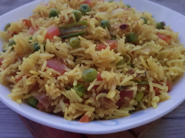 Gajar Matar Pulao Recipe | How To Make Gajar Matar Pulao