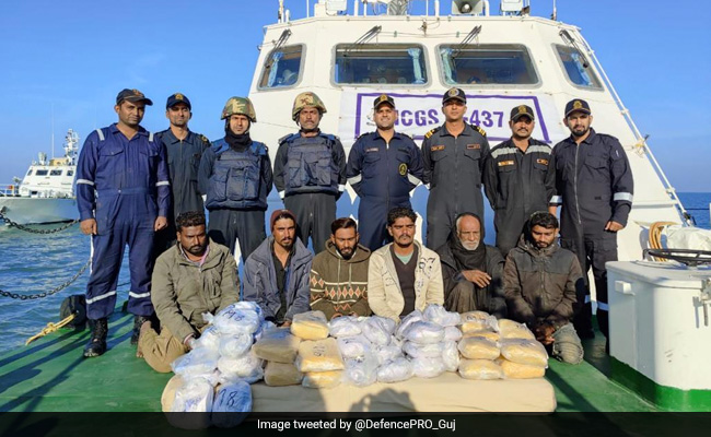 Pak Boat Carrying Heroin Worth Rs 400 Crore Caught Off Gujarat Coast
