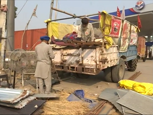 Farmers End Protest, Start Removing Tents From Delhi Border