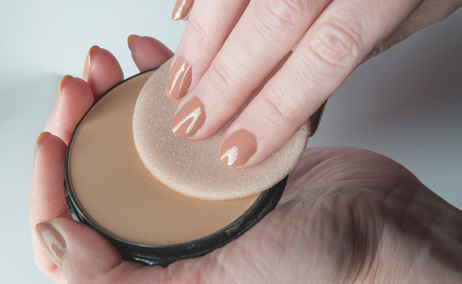 Set Your Makeup Right With These Compact Powders