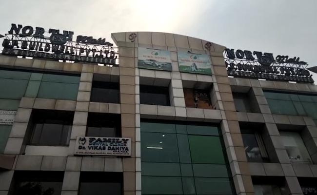 21-Year-Old Delhi Bar Worker Falls To Her Death, Family Alleges Suicide