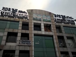 21-Year-Old Delhi Bar Worker Falls To Her Death, Family Alleges Suicide 21-Year-Old Delhi Bar Worker Falls To Her Death, Family Alleges Suicide