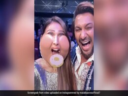 मलाइका अरोड़ा के नए लुक ने कर दिया फैंस को हैरान, टेरेंस लुईस की भी छूट गई हंसी मलाइका अरोड़ा के नए लुक ने कर दिया फैंस को हैरान, टेरेंस लुईस की भी छूट गई हंसी