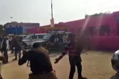 Watch: UP Cops Thrash Man With Child In Arms, Claim "Light Force" Watch: UP Cops Thrash Man With Child In Arms, Claim "Light Force"