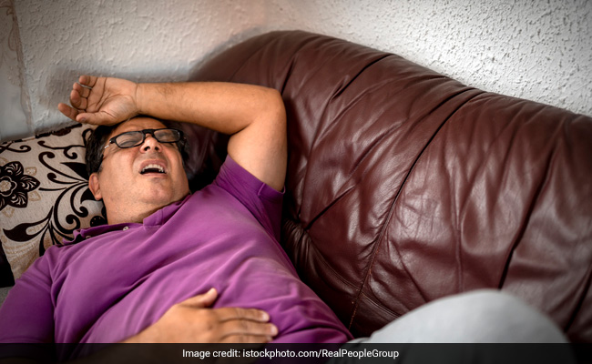 Health Tips: कब्ज की समस्या से हैं परेशान तो आजमाएं ये आयुर्वेदिक उपचार