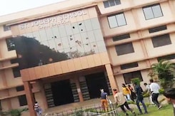 Students Barely Escape As Right-Wing Mob Attacks Madhya Pradesh School Students Barely Escape As Right-Wing Mob Attacks Madhya Pradesh School