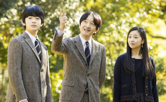 Japan Faces Royal Dilemma As Ancient Monarchy Shrinks