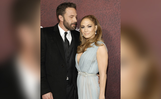 Jennifer Lopez Denies Being Angry At Boyfriend Ben Affleck Over His Comments On Ex-Wife Jennifer Garner