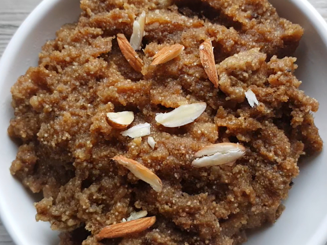Gur Aur Atte Ka Halwa Recipe | How To Make Gur Aur Atte Ka Halwa