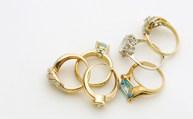 Dazzle Up In Style With These Stunning Sleek Rings For Women
