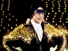 Amitabh Bachchan's <I>Sara Zamana</I> Jacket Was Iconic Then And It's Iconic Now Amitabh Bachchan's <I>Sara Zamana</I> Jacket Was Iconic Then And It's Iconic Now