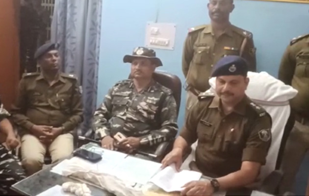 बिहार में नक्सलियों की बड़ी साजिश नाकाम, जमुई पुलिस ने जंगल में छिपाए विस्फोटक-हथियार किए बरामद 