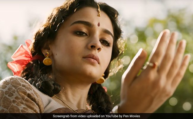 <i>RRR</I> Director SS Rajamouli On Alia Bhatt And Ajay Devgn's Roles: "They Are Cameos, Won't Cheat My Audience"
