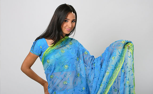 5 Beautiful Floral Printed Sarees To Add To Your Ethnic Wear Closet