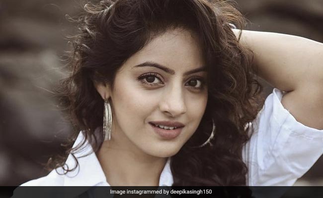 दीपिका सिंह के ये ग्लैमरस लुक्स देखकर उड़ जाएंगे आपके होश, देखें उनकी 5 सिजलिंग तस्वीरें