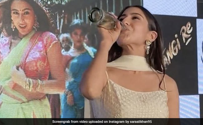 "Sorry Shreya Ma'am" But Sara Ali Khan Cannot Stop Singing <i>Atrangi Re Song</i> Chaka Chak