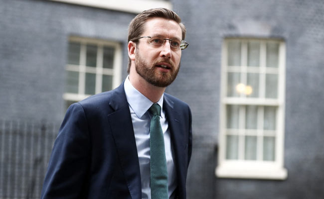 Top UK Official Quits Christmas Party Probe Over Report Of Gathering In His Office