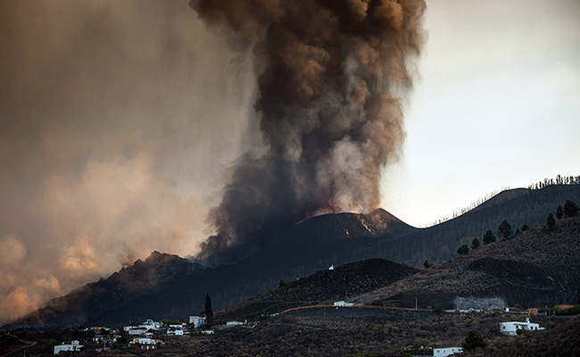 Spain Declares Canaries Volcano Eruption Officially Over
