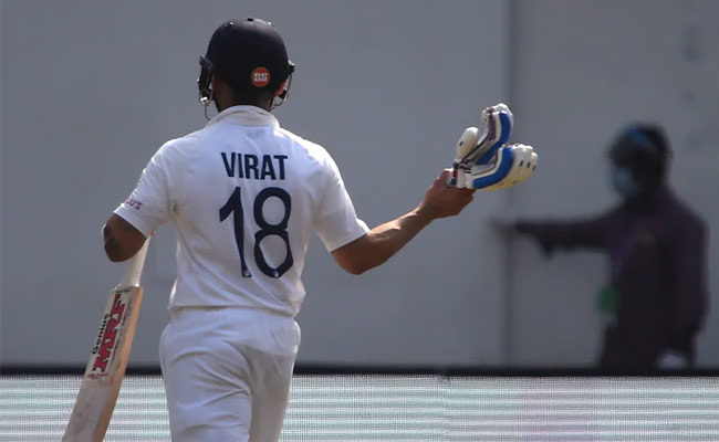 INDvsNZ  : विराट कोहली का 'गुस्से' वाला VIDEO सोशल मीडिया पर वायरल, फैंस ने कहा अगली पारी में..