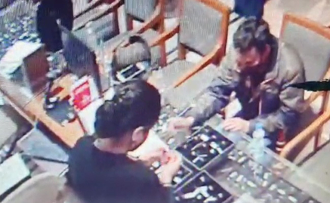 Video: Man Chased Down Trying To Flee Delhi Jewellery Store With Ring