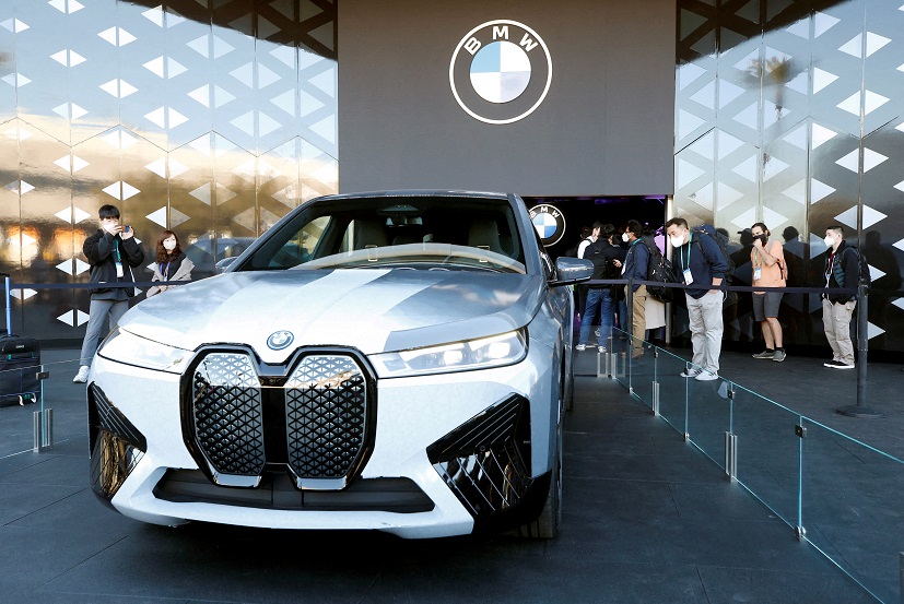 Change Your Car's Colour With An App: BMW Unveils Colour-Changing Car