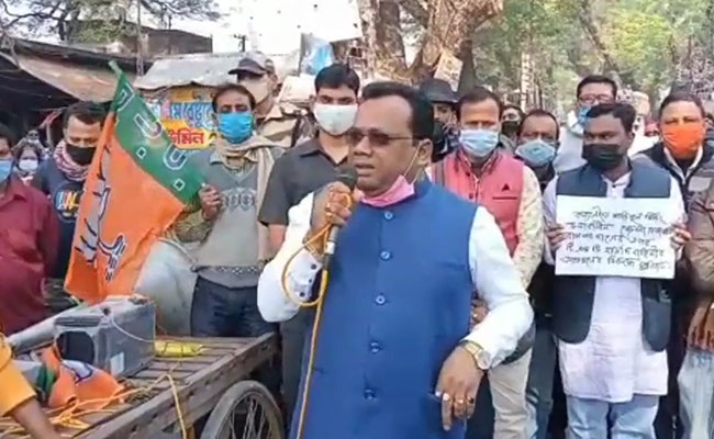 Watch: Bengal BJP MLA Threatens "Police Encounter Like In UP, Assam"